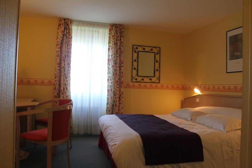 Hotel Des Bains Lancieux Phòng bức ảnh