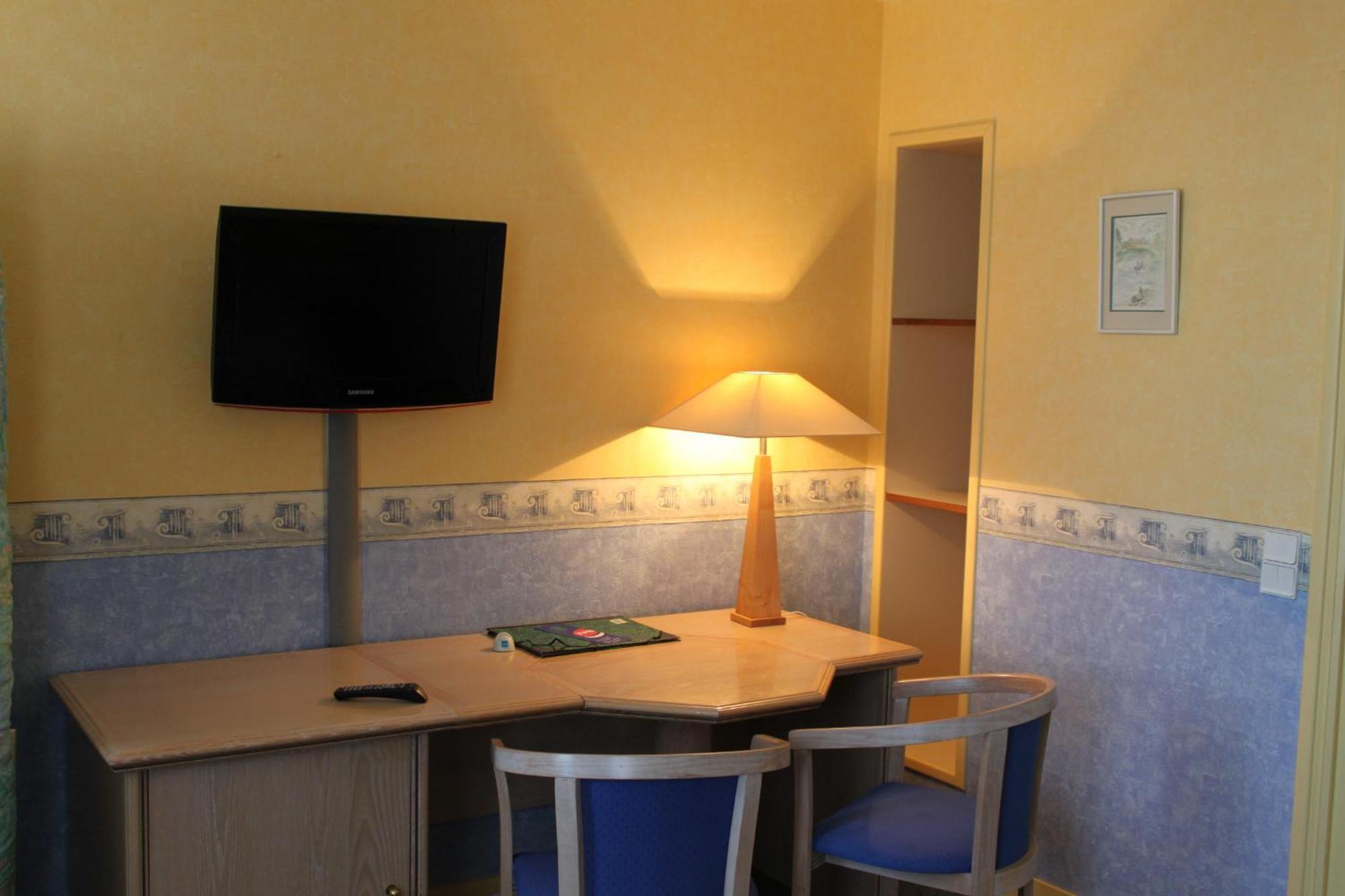 Hotel Des Bains Lancieux Ngoại thất bức ảnh