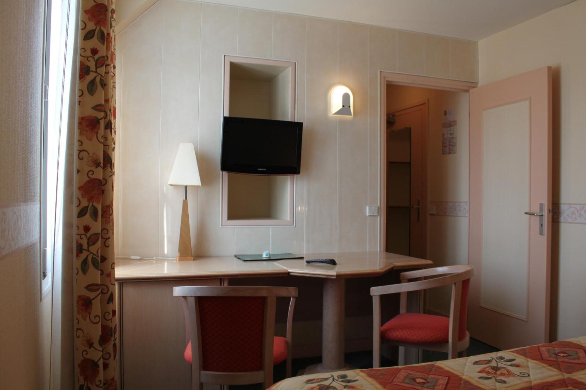 Hotel Des Bains Lancieux Ngoại thất bức ảnh